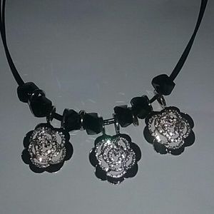 Beatiful choker neclace